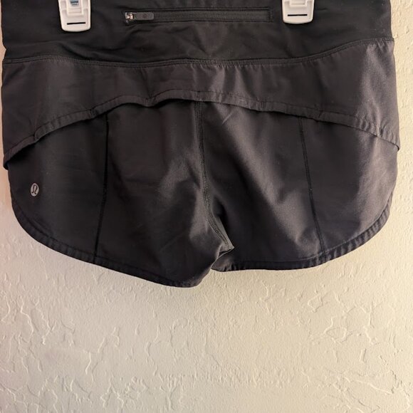 Lululemon Speed Up Low-Rise Lined Short 2.5", Sz 4, Color - Black - Picture 2 of 3